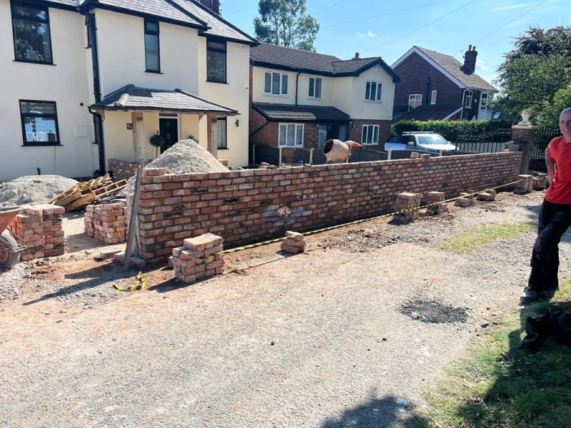 Rhino pave gravelled driveway with charcoal edging apron and retaining wall in deeside flintshire 5.jpeg